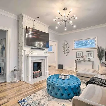 Downtown Columbus Premiere Suite